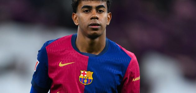 أصغر لاعب في التاريخ حصل على الكرة الذهبية.. هل يكسر لامين يامال الرقم القياسي؟